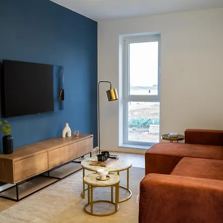 Apartment Cozy Cityscape Bluewood, Modern & Cozy Premium