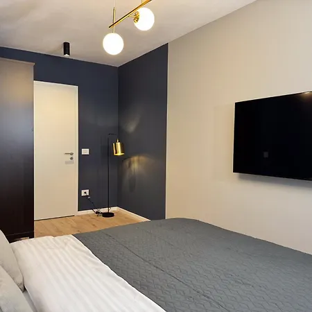 Apartment Cityscape Bluewood, Modern & Cozy Premium *