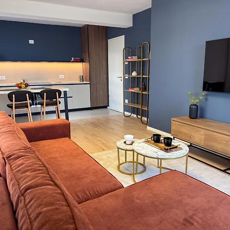 Cozy Cityscape Bluewood, Modern & Cozy Premium Apartment Brasov