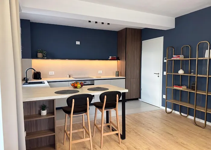 Cityscape Bluewood, Modern & Cozy Premium